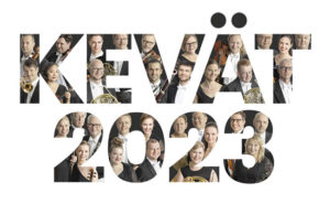 Kevät 2023 -teksti, jossa orkesterin muusikoiden kasvoja.